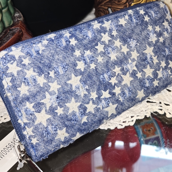 Western Stars Blue Denim Distressed Wallet NWT - Picture 4 of 7